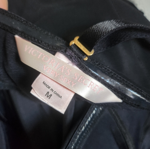 Victoria's Secret - Very Sexy Little Black Dress - (M) - Picture 10 of 12